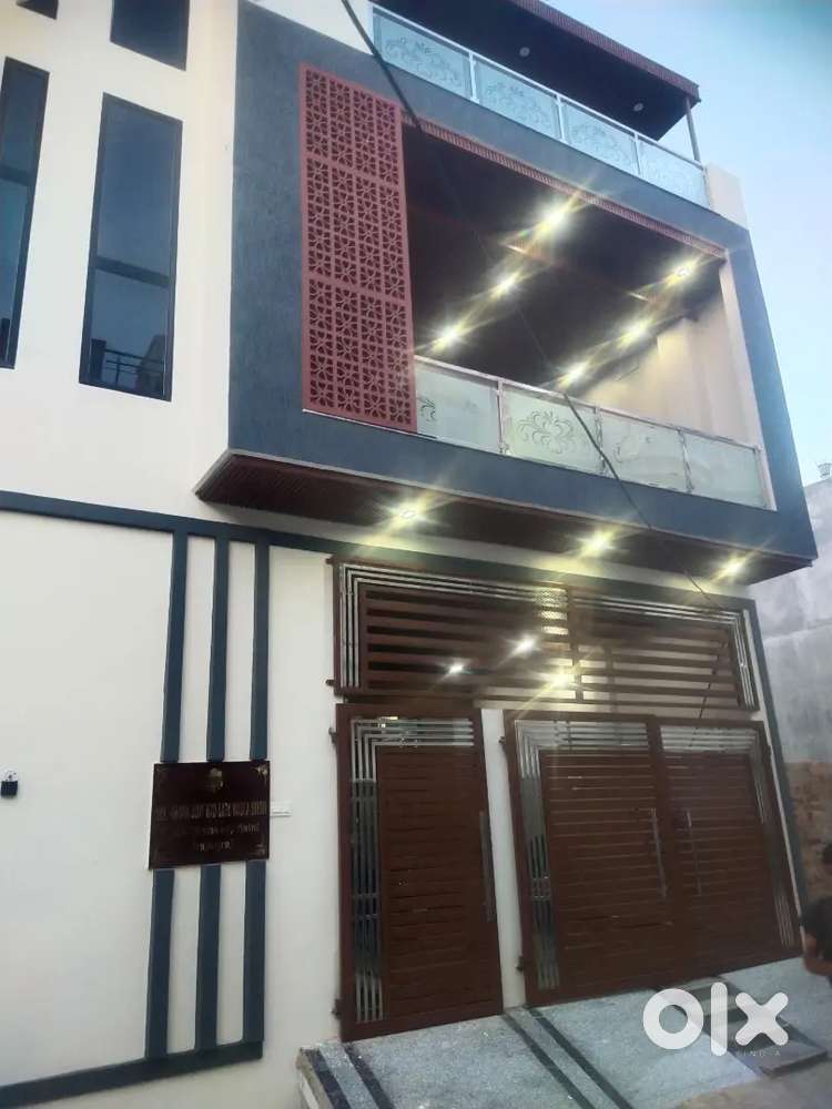 2 BHK room well finished with balcony