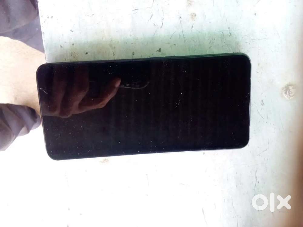Oppo reno 2f phone bechna hai.. acchi condition hai
