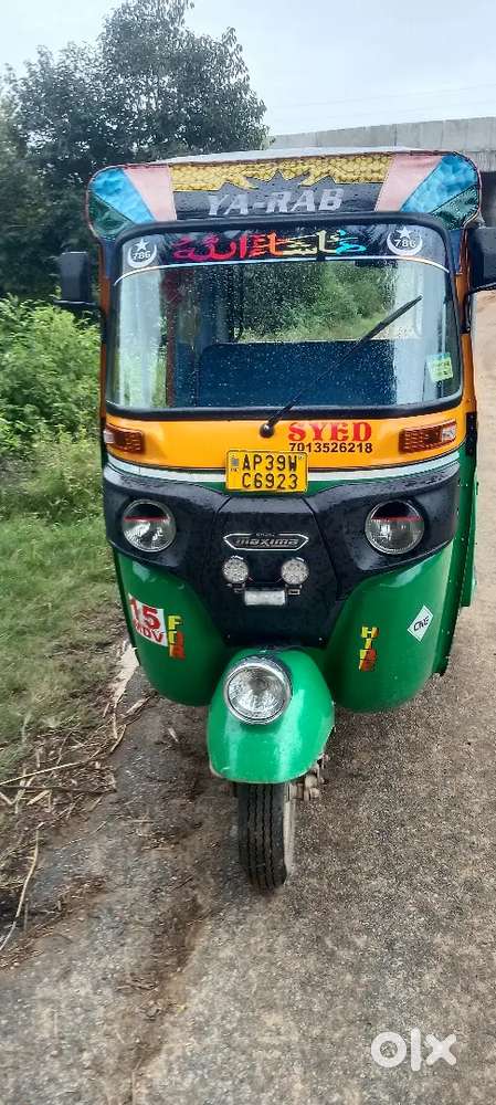 Bajaj cng auto