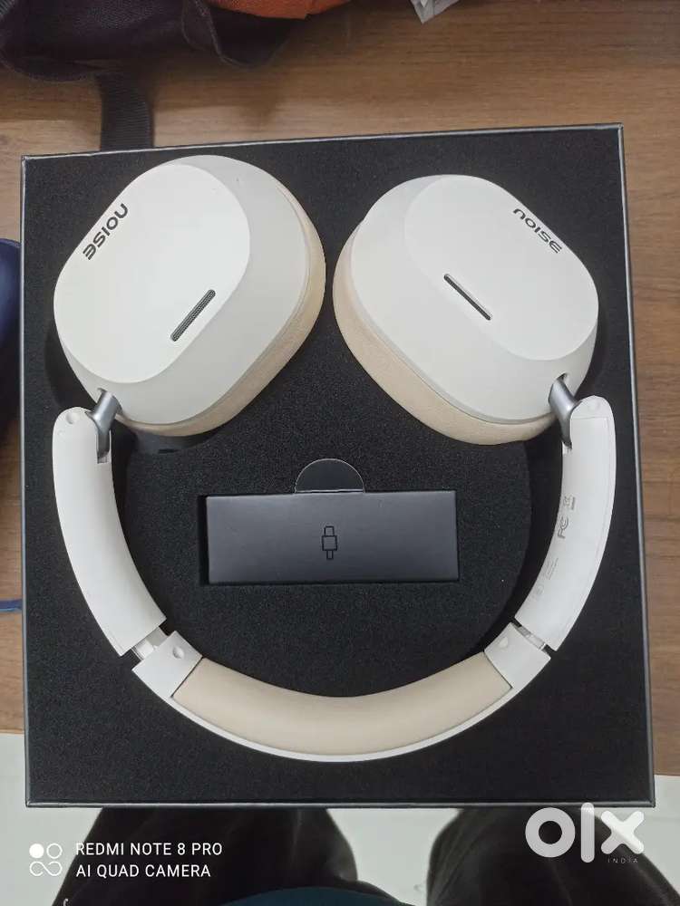 Noise airwave max 5 headphones