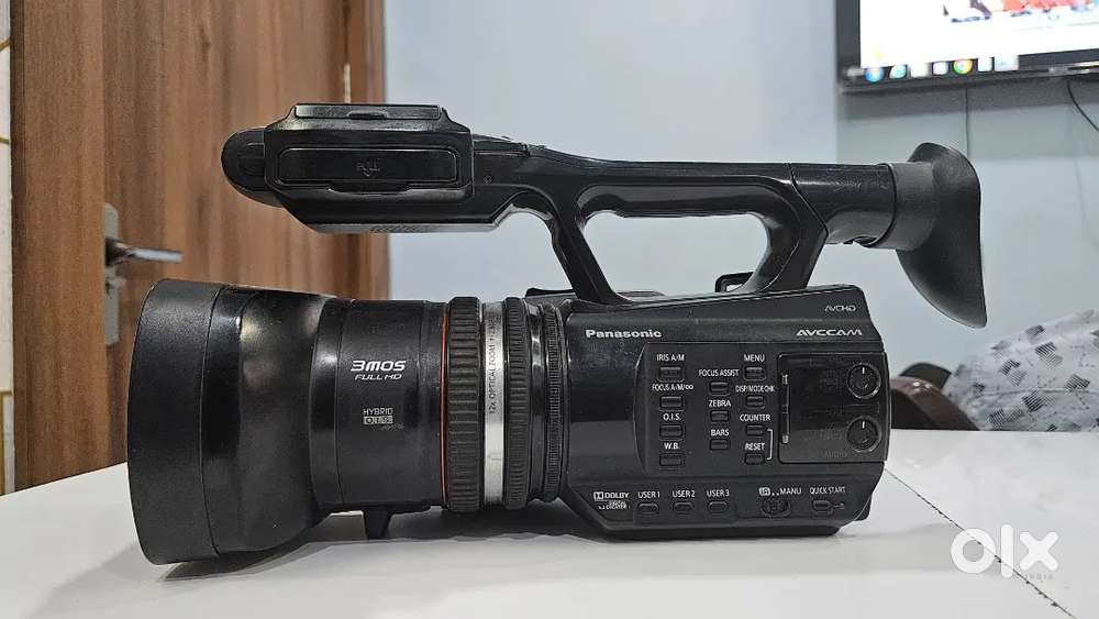 HD CAMCORDER AC90