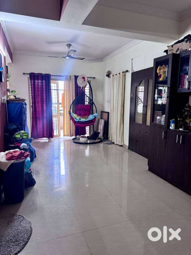 Cornor 3BHK Flat for Rent