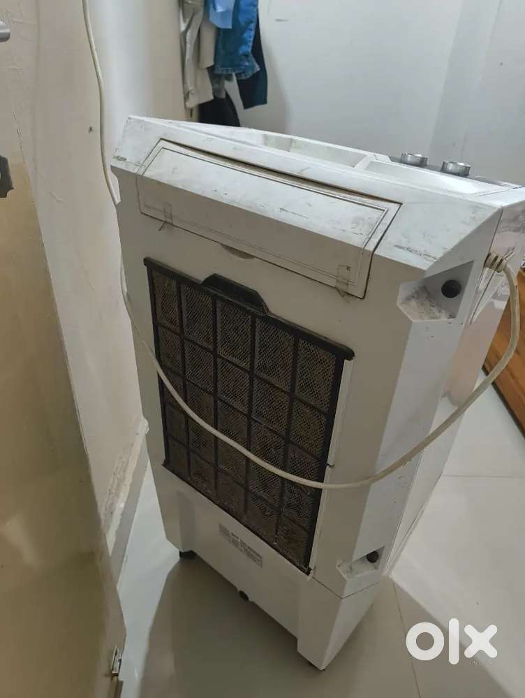 Bajaj cooler