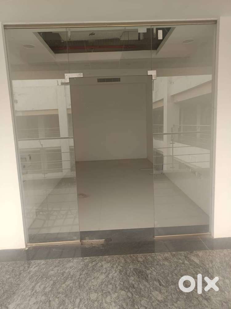 BRAND NEW SHOP AT TEXVALLEY MALL FOR SALE