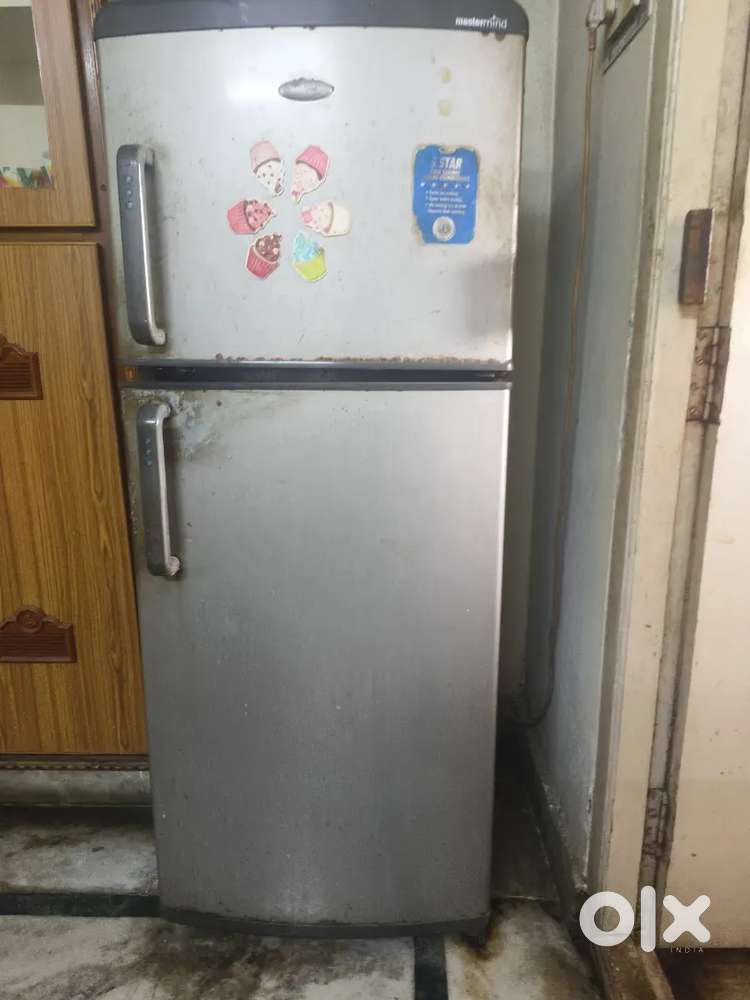 Good condition refrigerator whirlpool