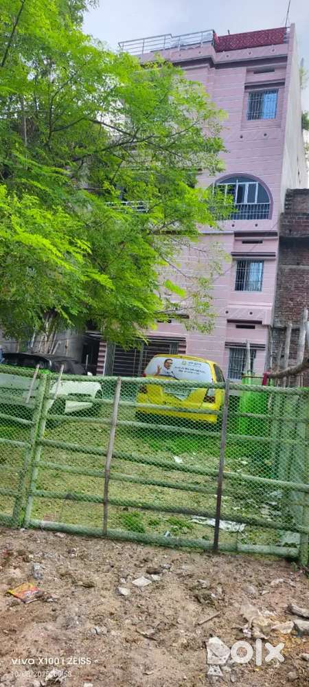 Fully furnished.  Near overbridge chhotki delha