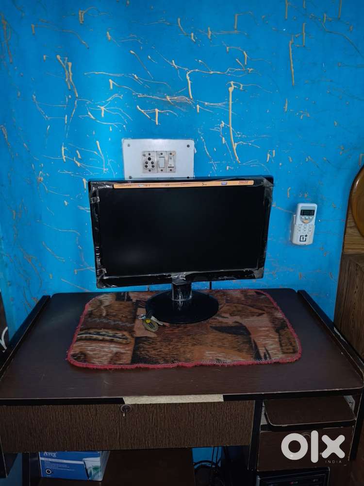 Urgent sale of computer with cabin