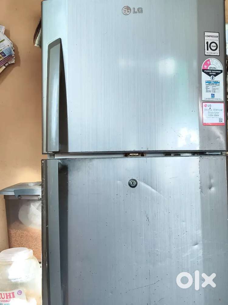 LG fridge 11000 in Awadh Nagar Boisar, Near monica hotel
