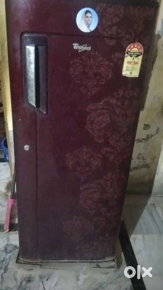 Best condition mai refrigerator ek dum badiya quality mai