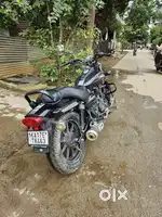 Avenger 220 street