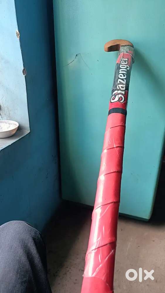Hockey bat