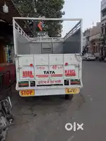 Chhoti gadi leni hai