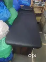 Parlour chair and massage bed for sale in 12k