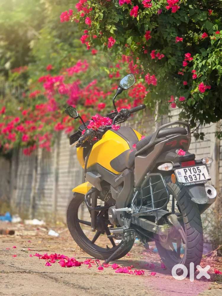 65 kmpl MILEAGE BIKE