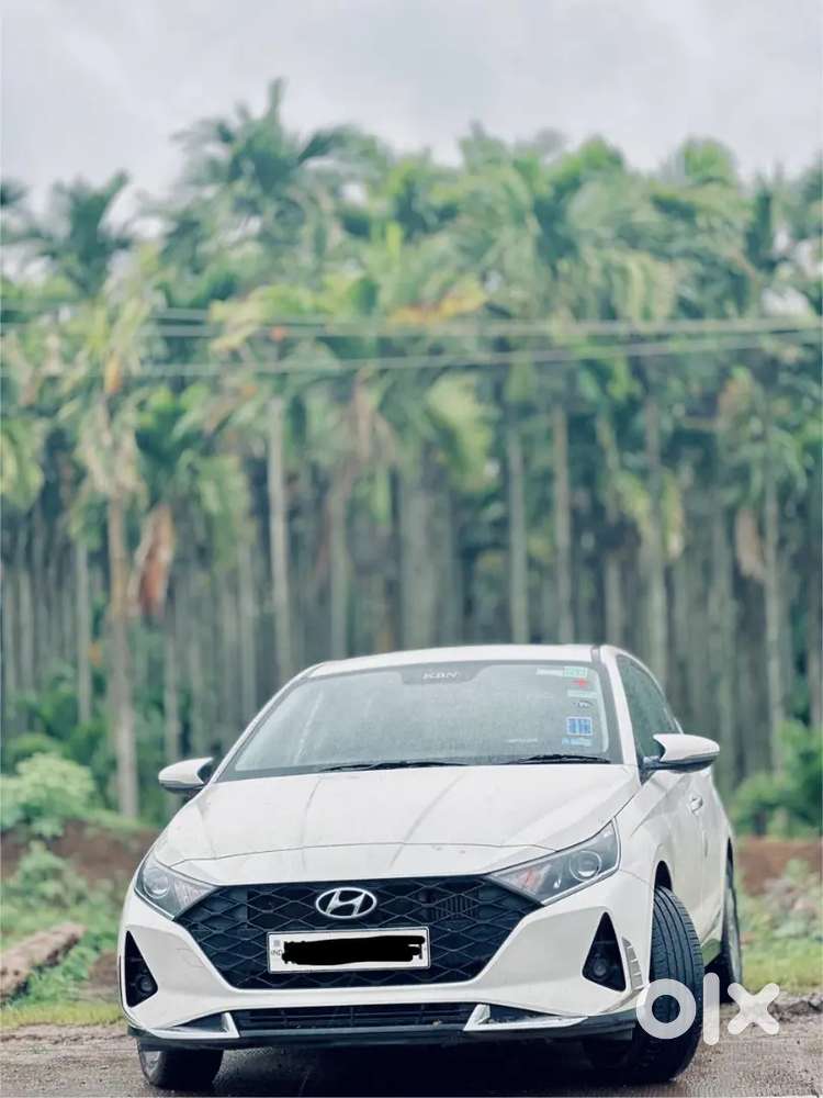 Hyundai i20 Asta (O) Diesel – Top End Variant with Sunroof