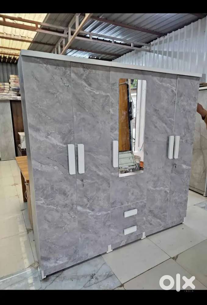 5 Door Wooden Wardrobe – Free Delivery Offer