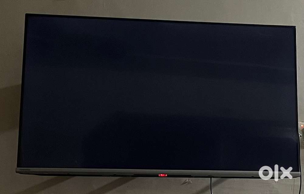 Under Warranty -Toshiba 43C350LP 43 inch Ultra HD (4K) LED Smart TV