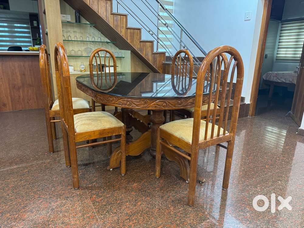 6 seater dining table