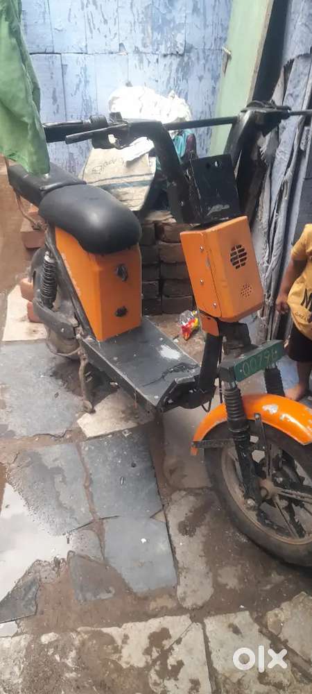 second hand  colour   electric  with charger rs 22000 with no warranty
