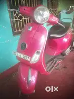 Vespa pink colour