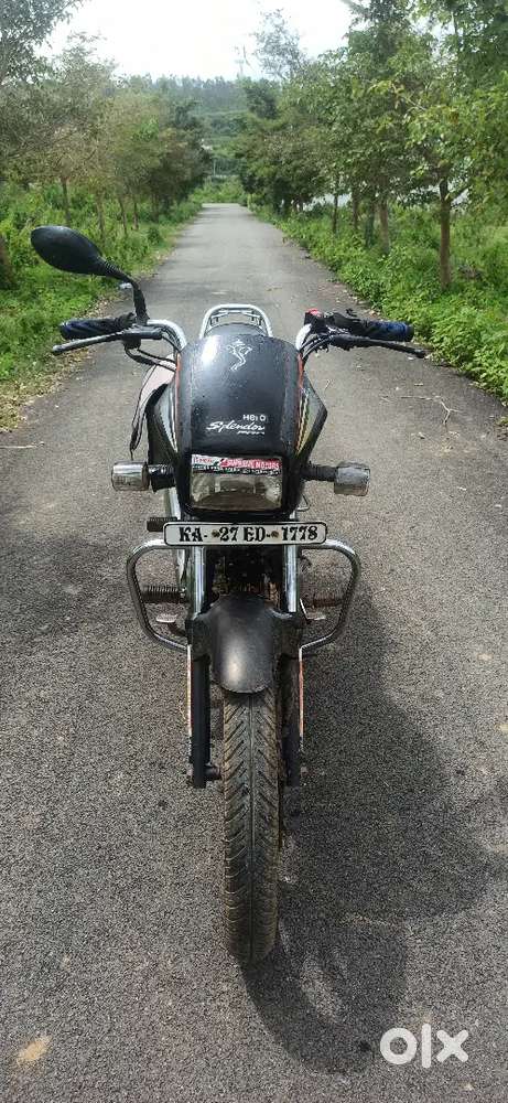 Bike good  condition new tiyear s no time pass