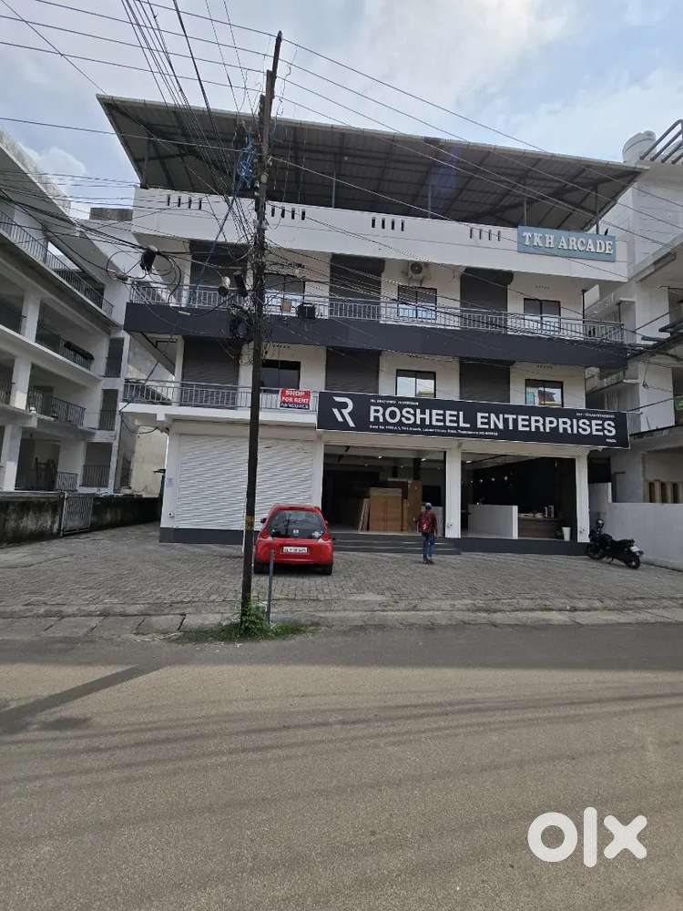 2000 sq ft godown 1st floor