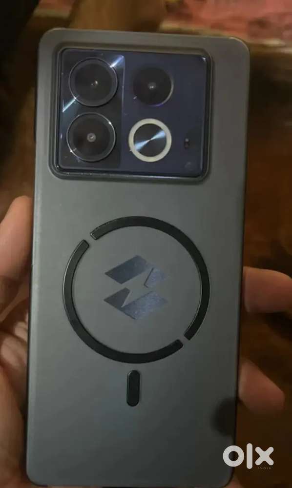 New phone 7 mnts old less used good quality..