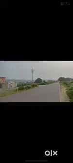 Chunar se 8 km sateshghan road pr our raipuria se 9 km pr 9 lakh biswa