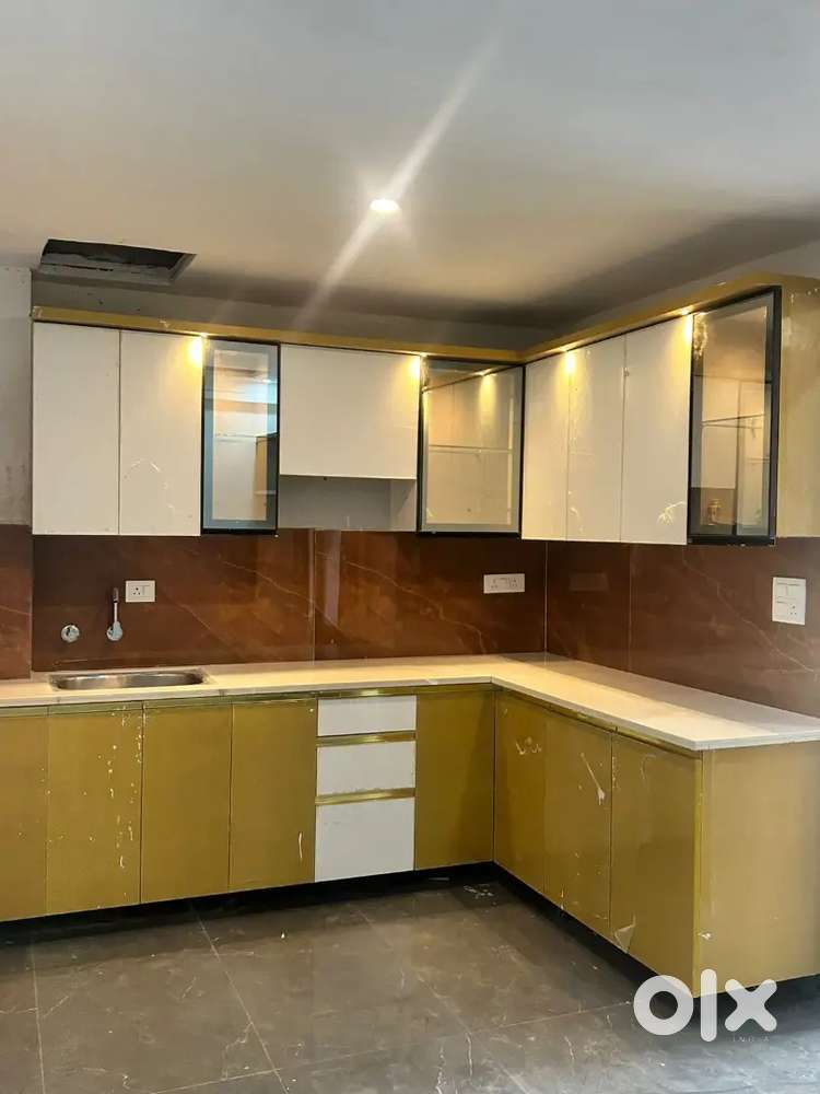 3bhk semi furnished flat 1500 sqft ready to move