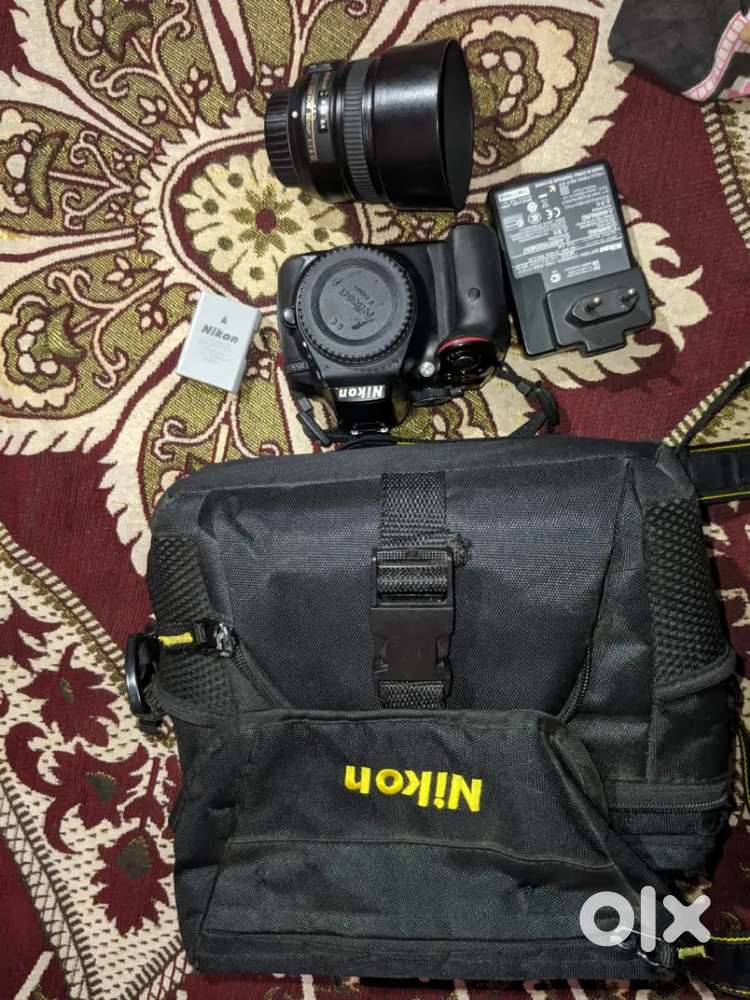 Camera Nikon 5300d with prime lens 18-50mm full good condition