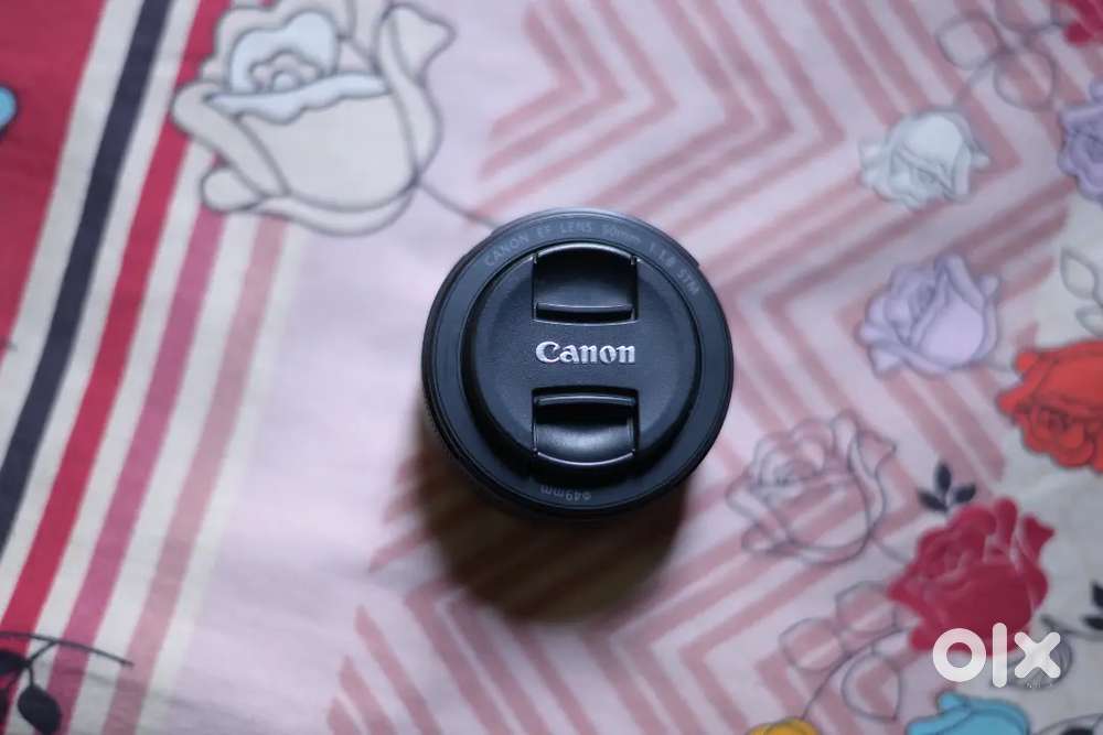 Canon lens