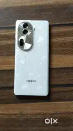 (Reno 11 pro 12+12 gb ram 256 gb storage)  abhi 8 month  guarantee hai