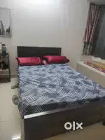 Queen bed with mattress