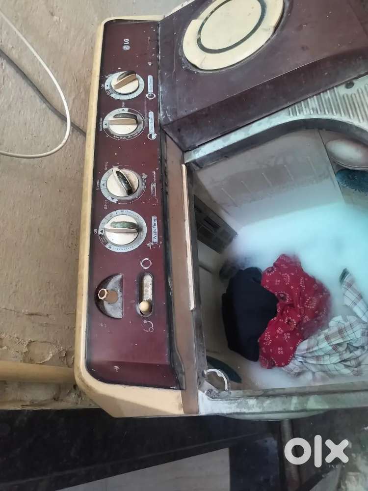 LG 8 Kg washing machine Semi automatic
