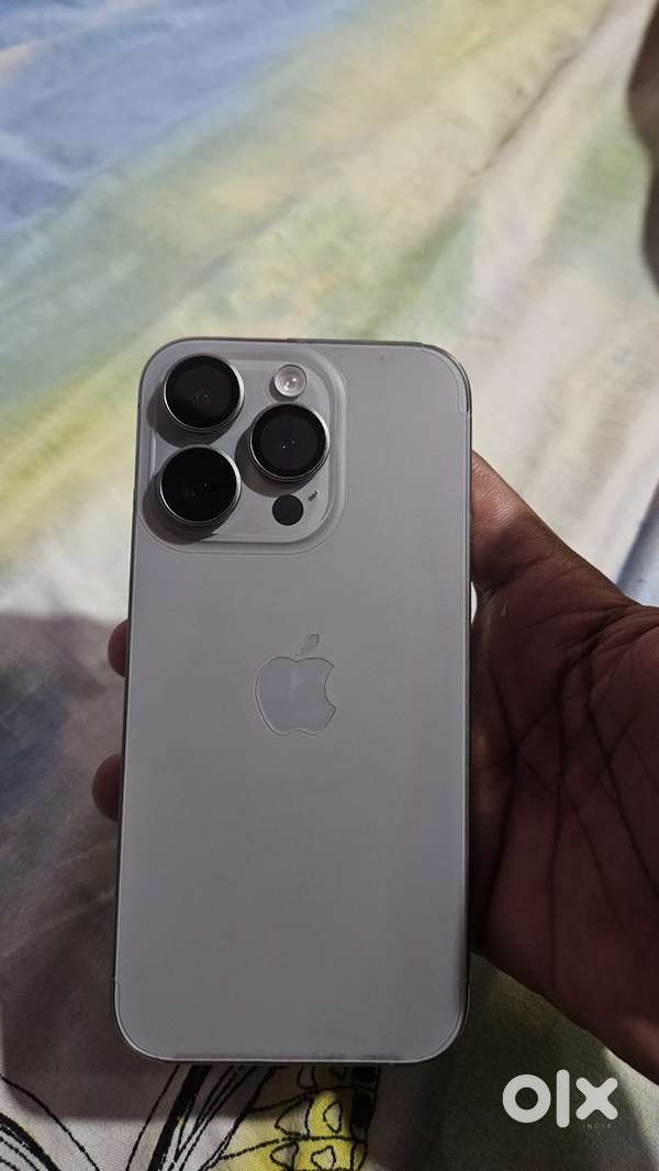 15pro 128 clean condition zero scratch on phone
