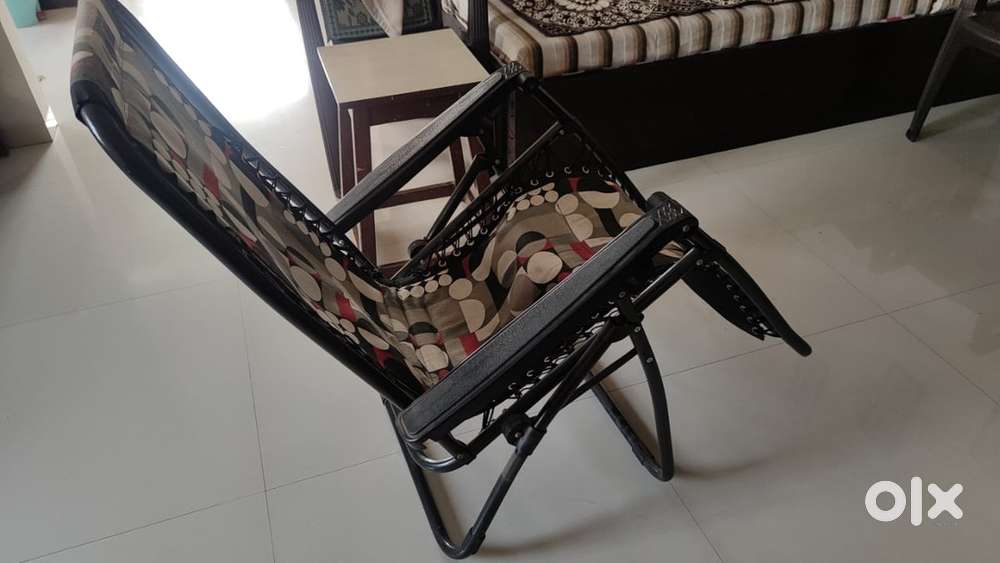 Aaraam chair and push back