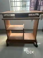 Computer table