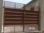 3 BHK Flat – Semi-Furnished, Prime Location