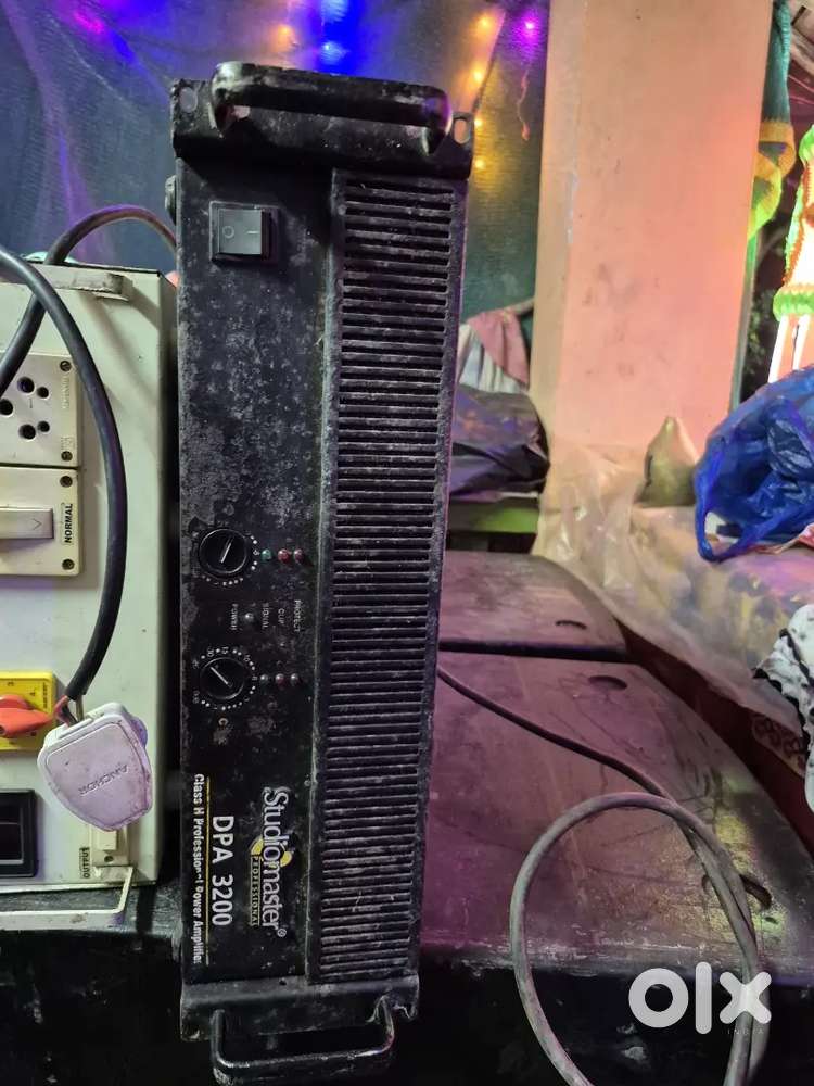 2 amp studiomaster and crown  1 ahuja amplifier for sell