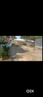 The land is located in between buildings ,Clear title