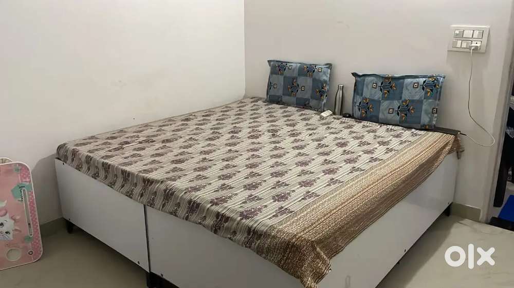 1 bed for 1 girl/boys room rent  only for girls/boys