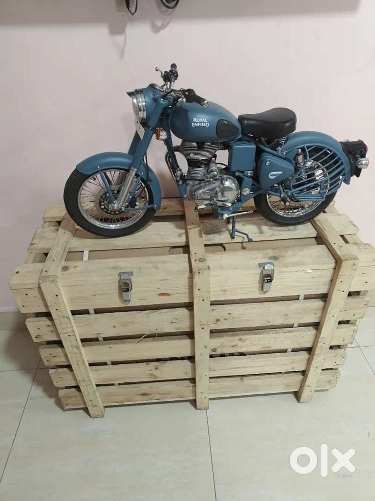 Royal Enfield 1:3 collectible limited edition