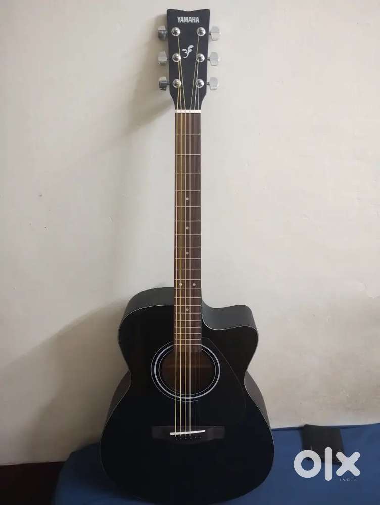 Yamaha acoustic guitar