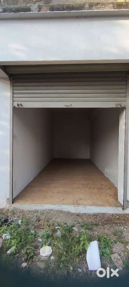 Selling a Shop at prime location.