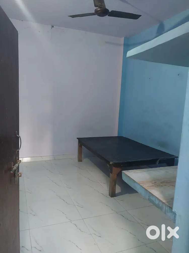 1 room Khali ai