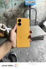 Phone pora ok hai bas display change hai 4+64 ram hai
