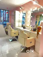 Makeup studio/Parlor