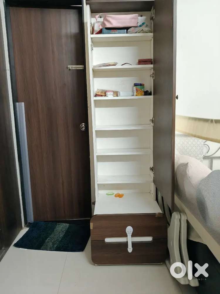 Sturdy dressing table with good storage space