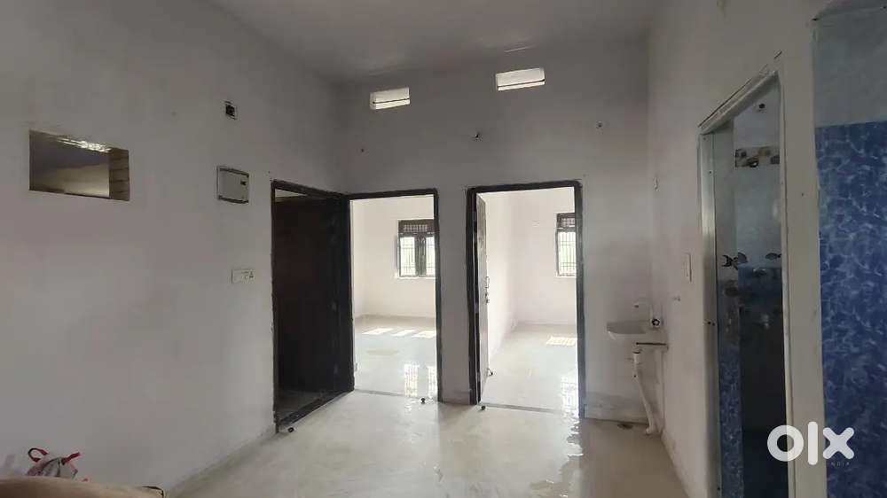 2 bhk rent pe dena hi