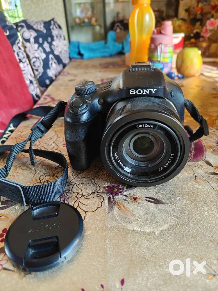 Sony Cyber-Shot DSC-HX400V Wi-Fi Digital Camera